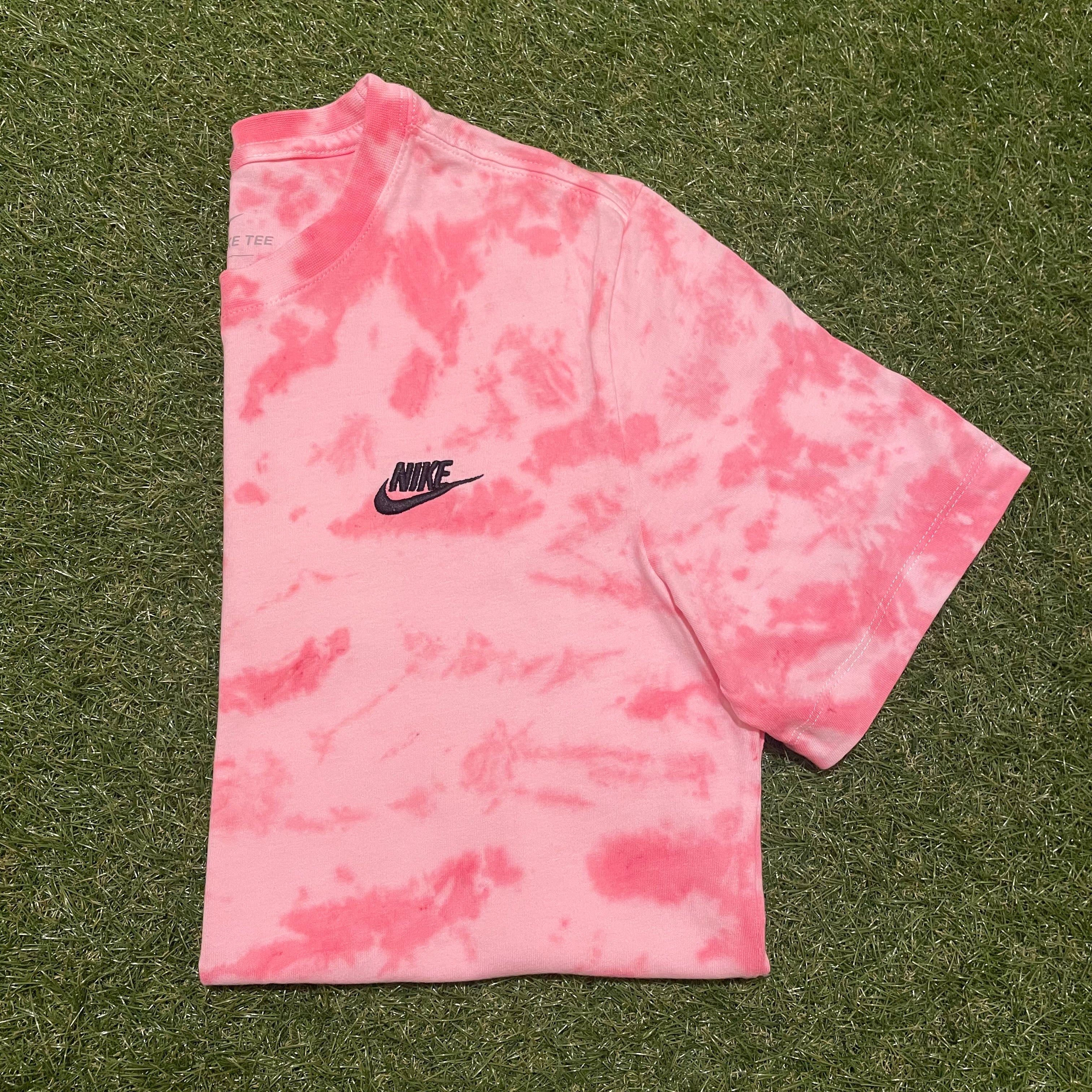 Nike ‘Pink Blush’ T-Shirt & Sock Bundle